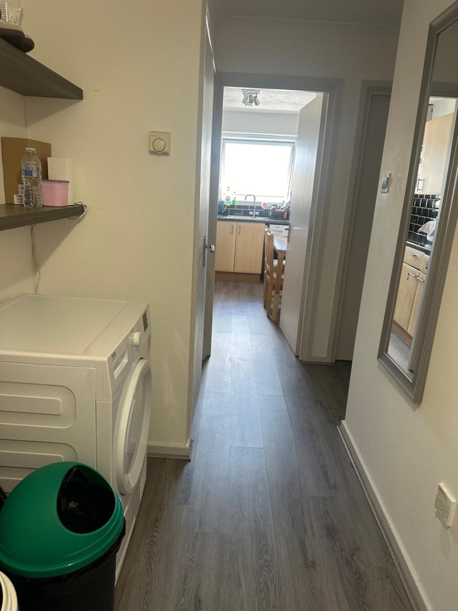Hlm Single Only Appartement Londen